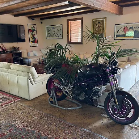 Fattoria Raffaelli Farm stay Colle Farnese