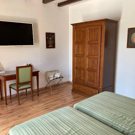 مزرعة للإقامة Fattoria Raffaelli *