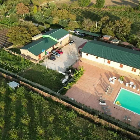 Fattoria Raffaelli Farm stay Colle Farnese
